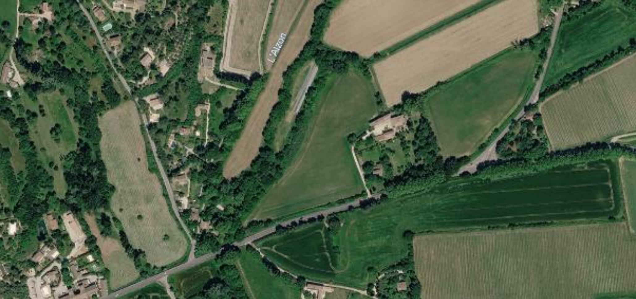 2. Photo Satellite